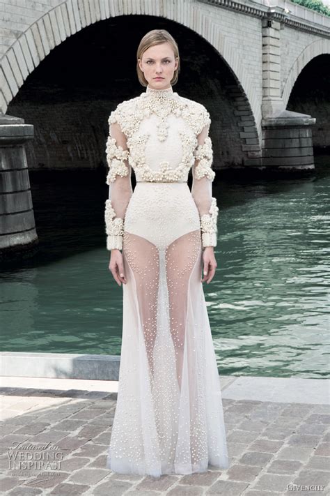 Watch Givenchy: Fall 2011 Couture 